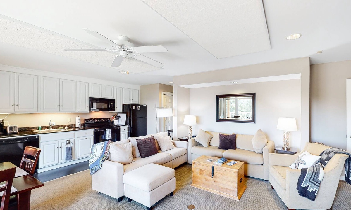 Rosario Condo | Ideal bayfront condo with balcony, fireplace, free WiFi, & hiking nearby