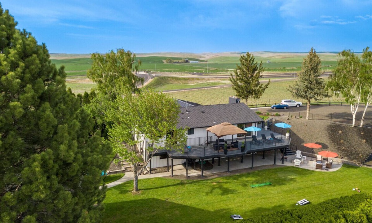 Touchet House | Il Terrazzo Welcomes You