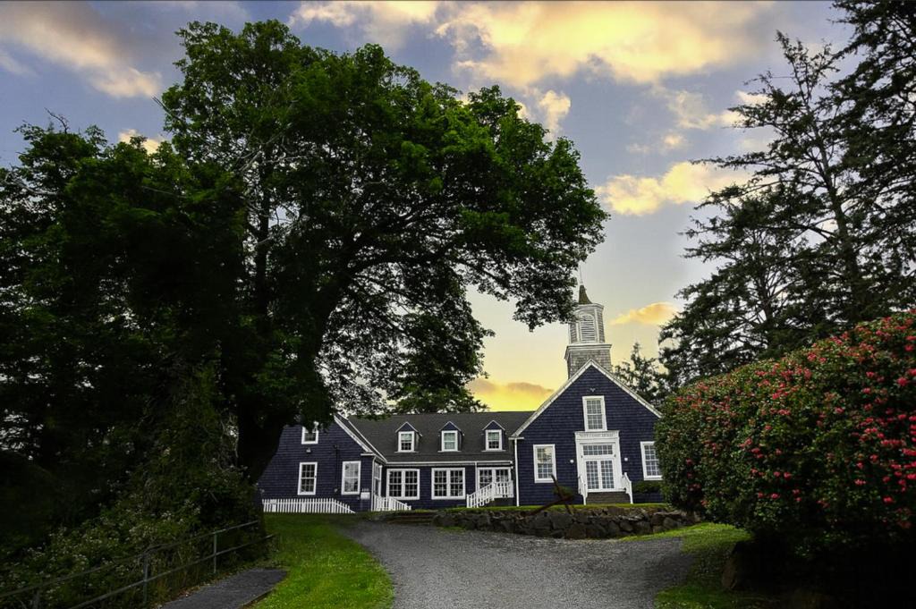 Ilwaco Hotel | Inn at Harbour Village
