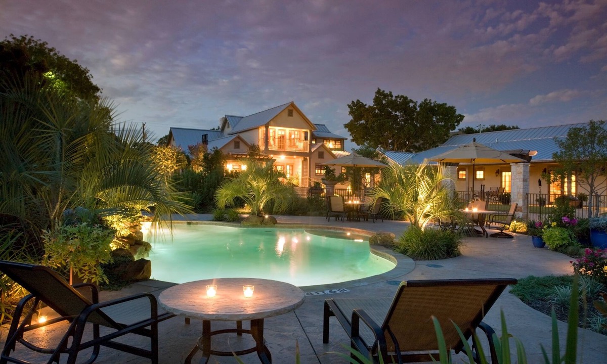 Granbury Bed & Breakfast | Inn on Lake Granbury a Boutique Hotel