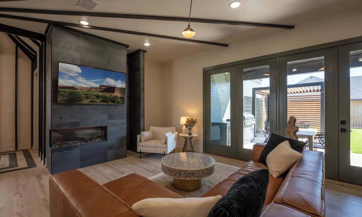 Lubbock House | JJ's House - 4BR/3BA - Modern Dream House