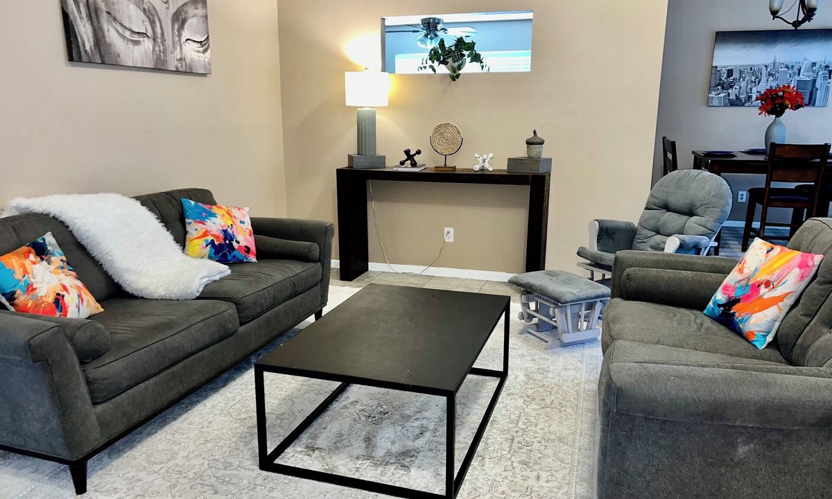 Katy House | Katy Hideaway