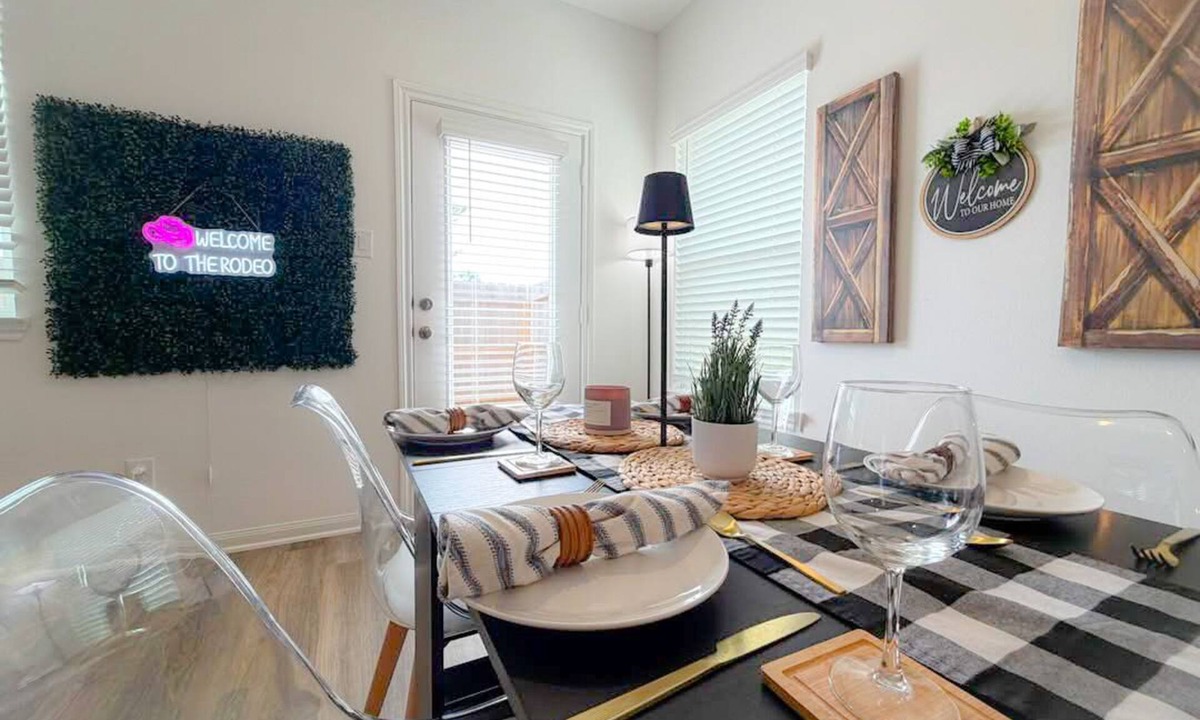 Katy House | Katy Rodeo 4BR2.5B fronting Pool Clubhouse PS4Xbox