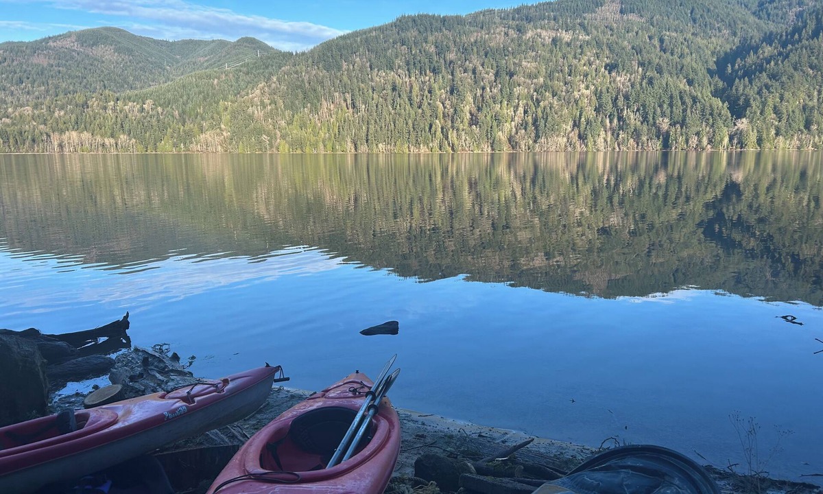 Sudden Valley House | Kayaks, SUPs, Hot Tub and Secluded Beach Access
