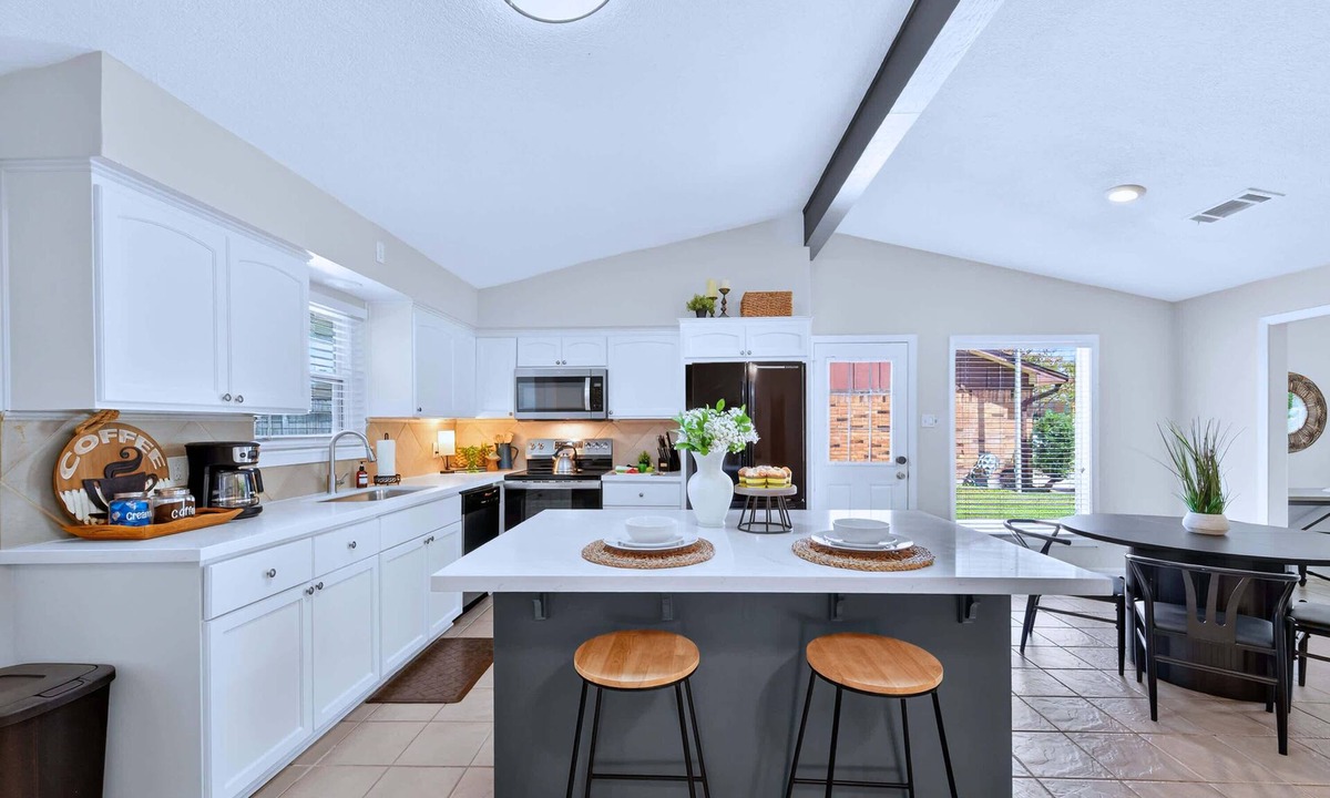 La Porte House | La Porte 4-BR: Office, Yard & BBQ