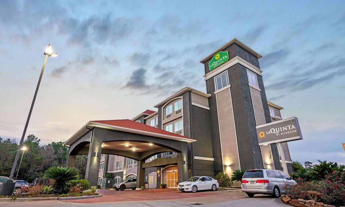 Egypt Hotel | La Quinta Inn & Suites by Wyndham Houston - Magnolia