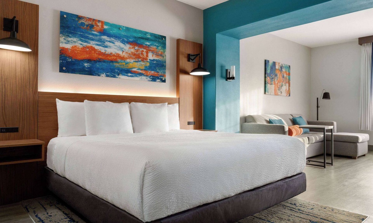 Stephenville Hotel | La Quinta Inn & Suites by Wyndham Stephenville