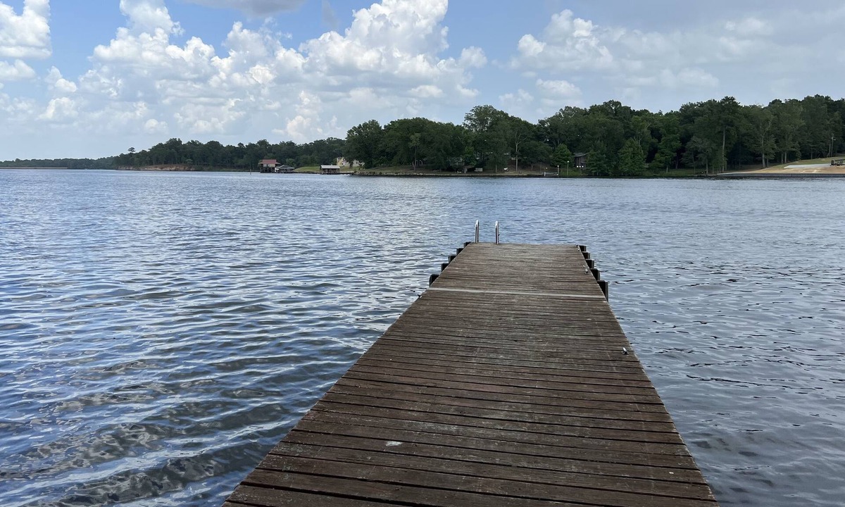 Long Branch House | Lake Front Huge Verandas New Appliances w/Paddleboard Jon Boat electric motor
