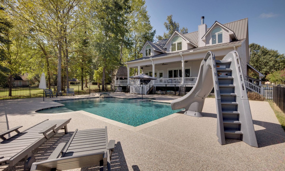 Coldspring House | Lake Livingston Paradise: Outdoor Pool w/Slide!