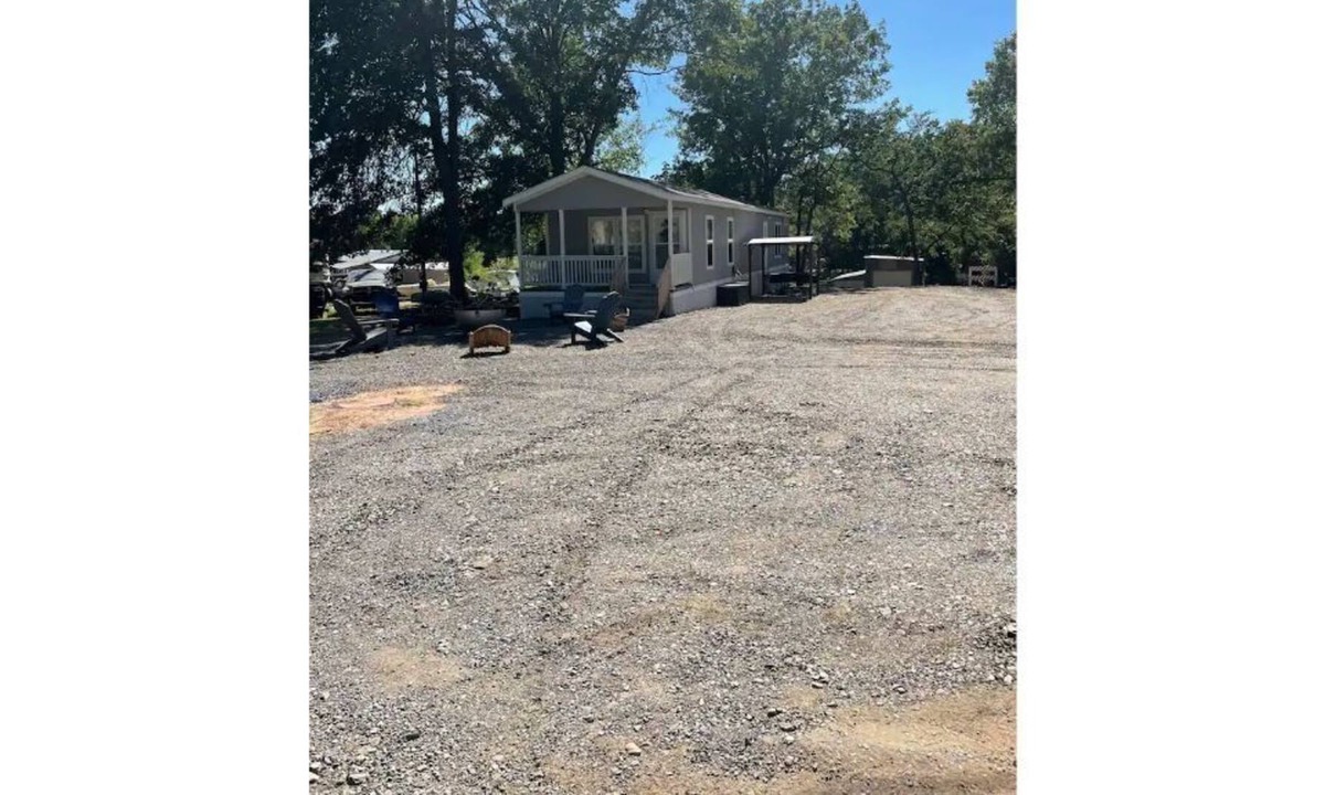 Porum House | Lake Roots properties in Dutches creek Estates with full RV hook up