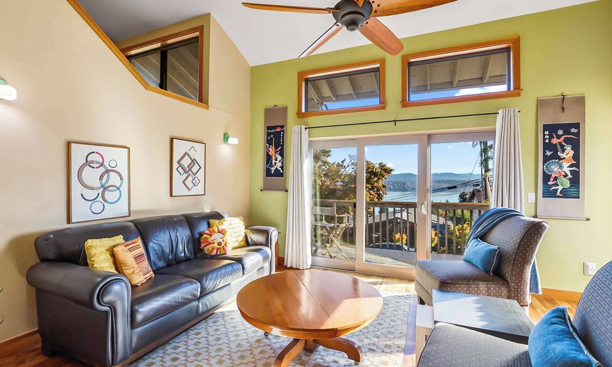 Rainier Valley House | Lake WA View Home. 3 levels