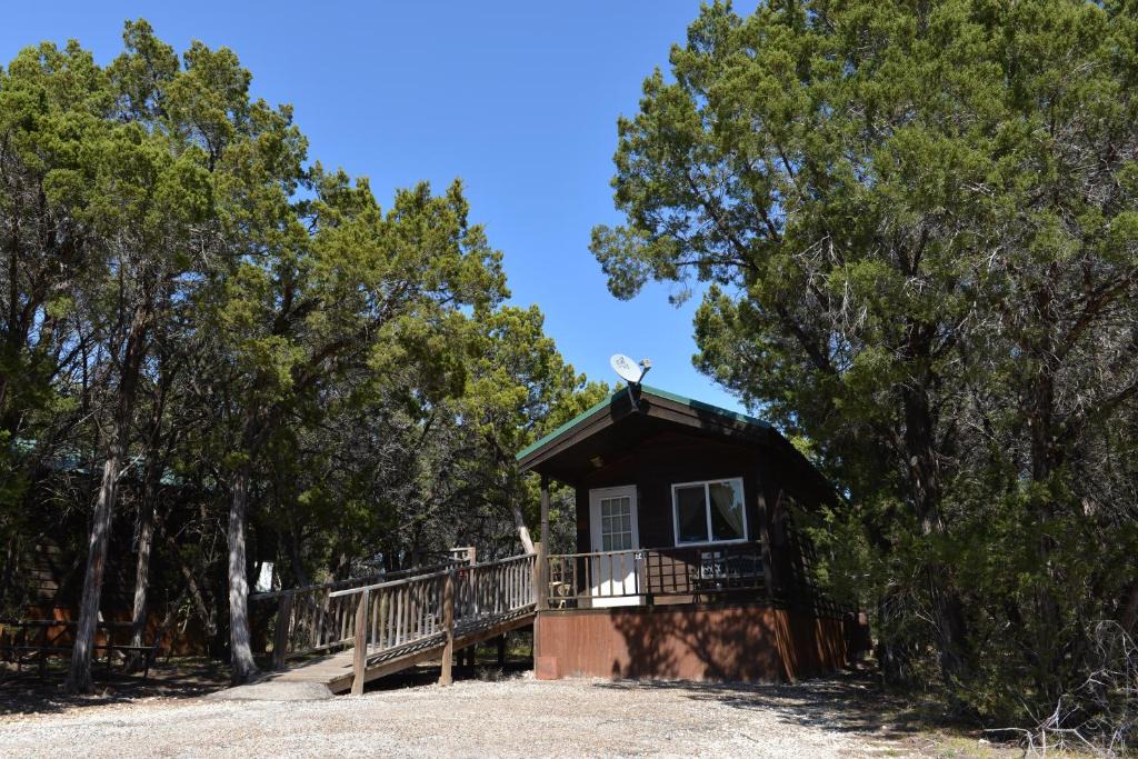Whitney Resort | Lake Whitney Camping Resort Ramp Cabin 2