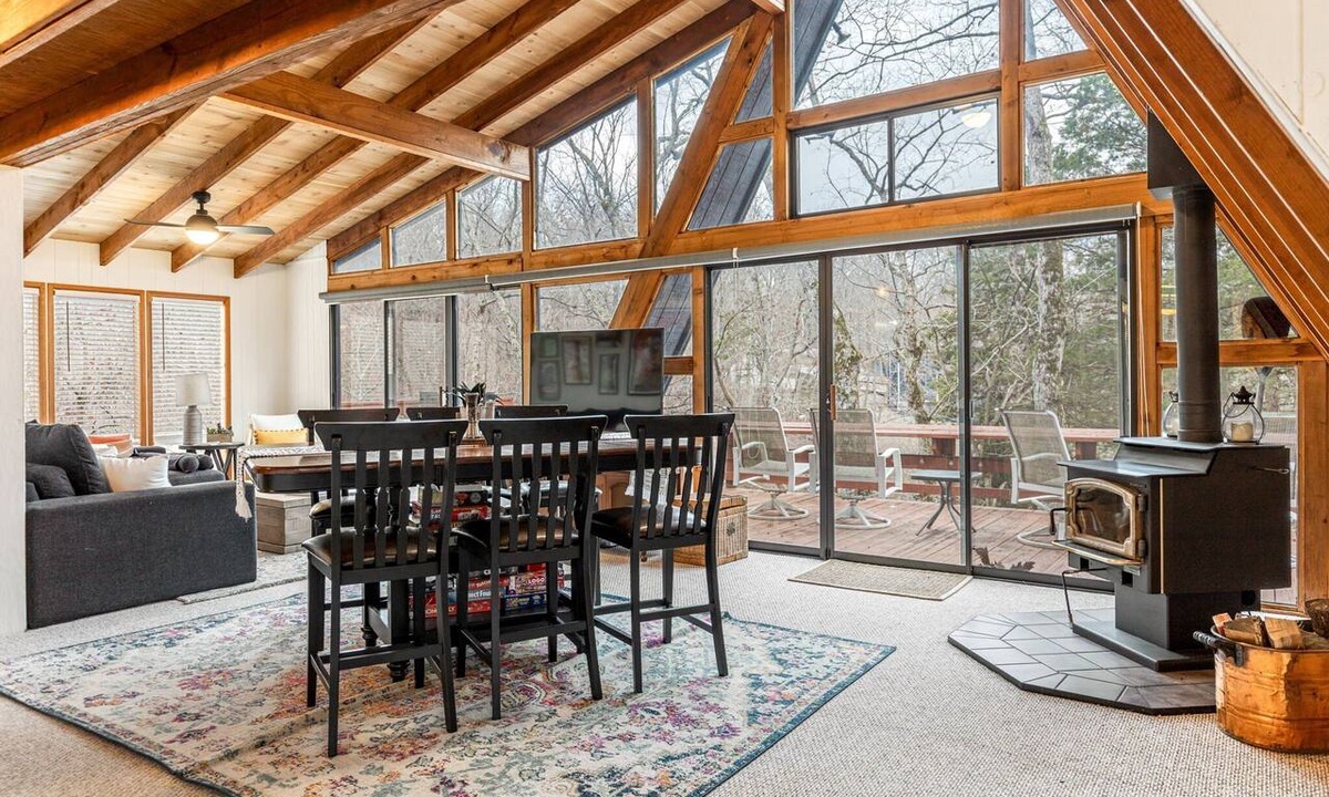 Innsbrook Ski Chalet | Lakefront A-Frame with Dock & Kayaks