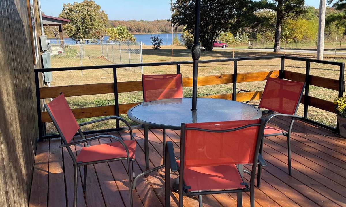 Crowder Cabin | Lakefront cabin in Crowder