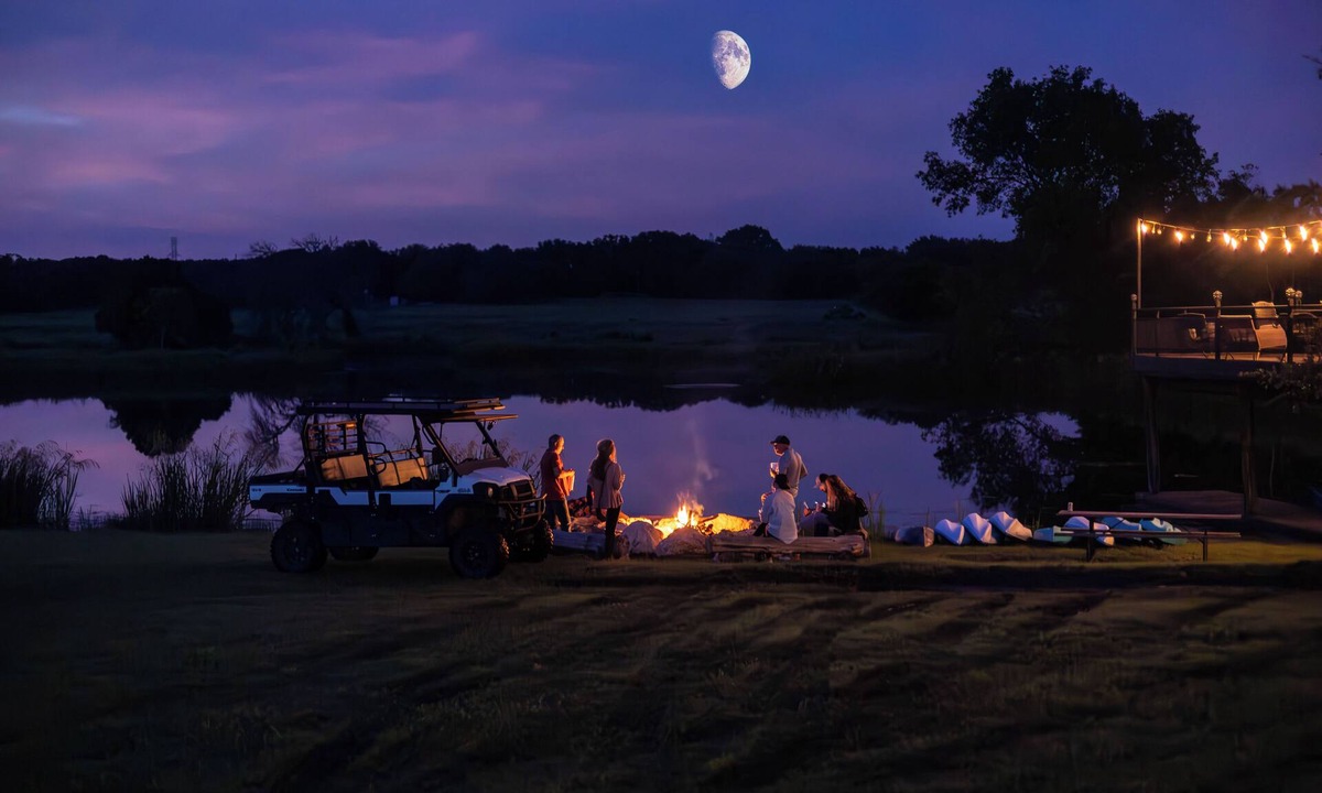 Brandon House | Lakefront Guest Ranch Retreat w/Kayaks/Fishing/Pools/RecCourt/FarmAnimals
