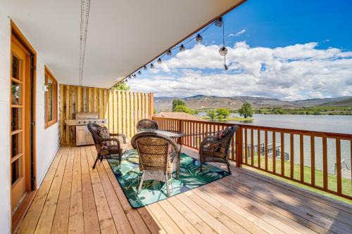 Oroville House | Lakefront Oroville Paradise: Private Beach & Dock!