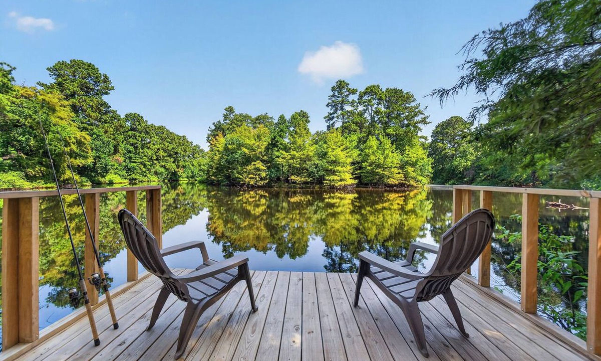 Shenandoah House | Lakefront Retreat by The Woodlands w/Private Dock