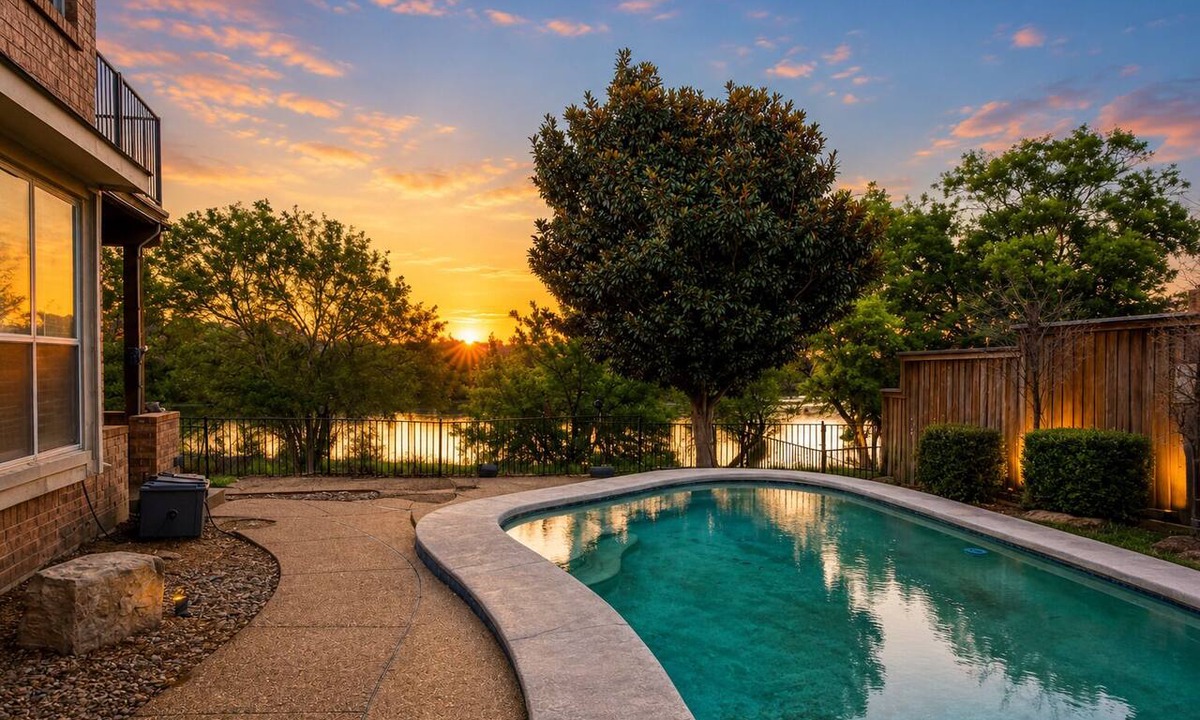 Rowlett House | Lakeview, Private Pool, Resort-Style Backyard