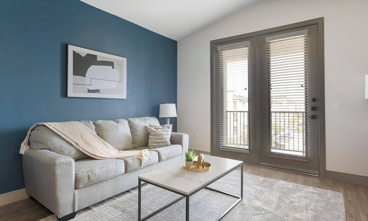 Denton Apartment | Landing | Amazing 1BD, Courtyard, Gym