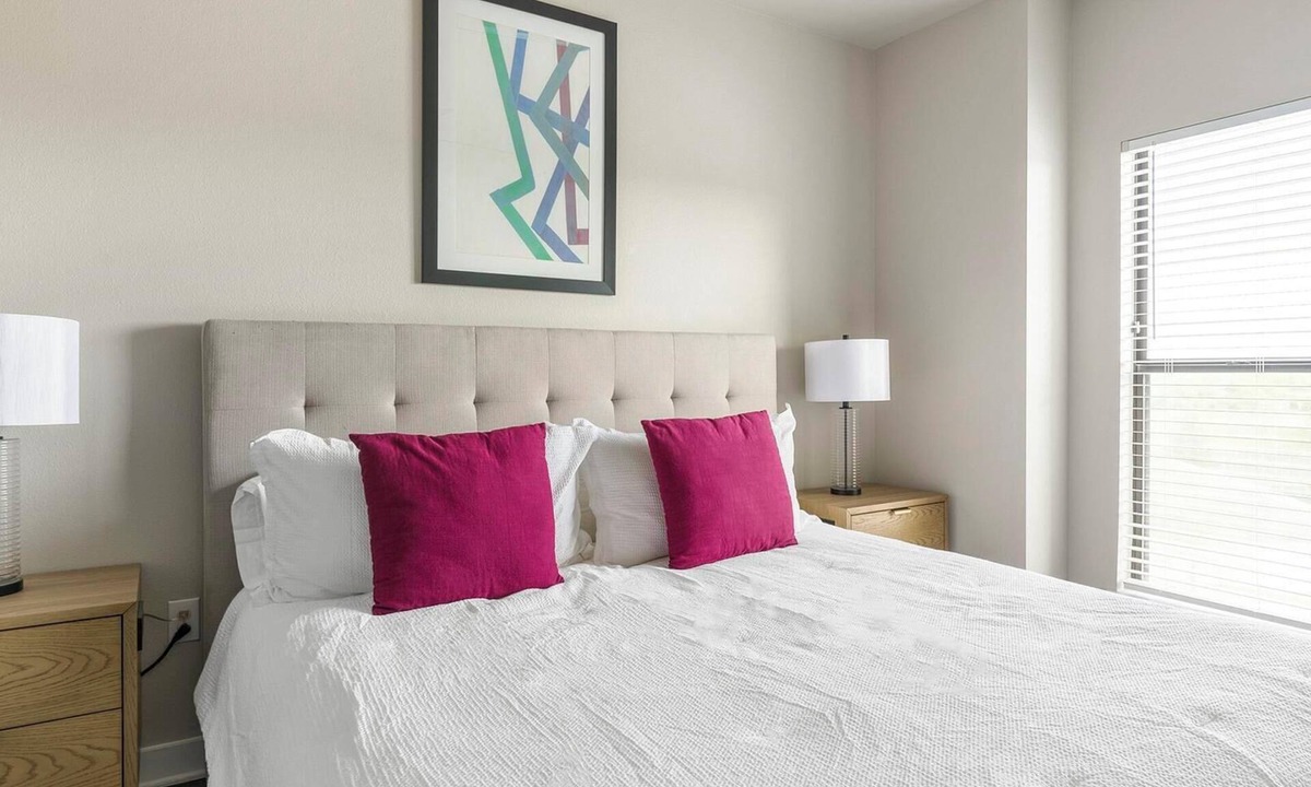 Katy Apartment | Landing | Amazing 1BD, Courtyard, Pool