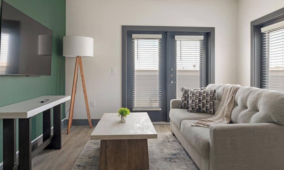 Terrell Apartment | Landing | Amazing 1BD, Gym