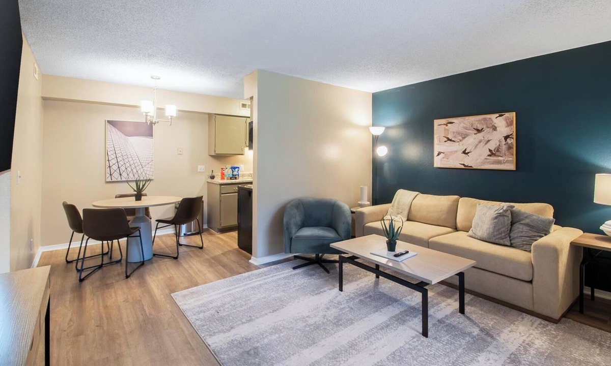 South Tulsa Apartment | Landing | Amazing 1BD, Pool, Gym