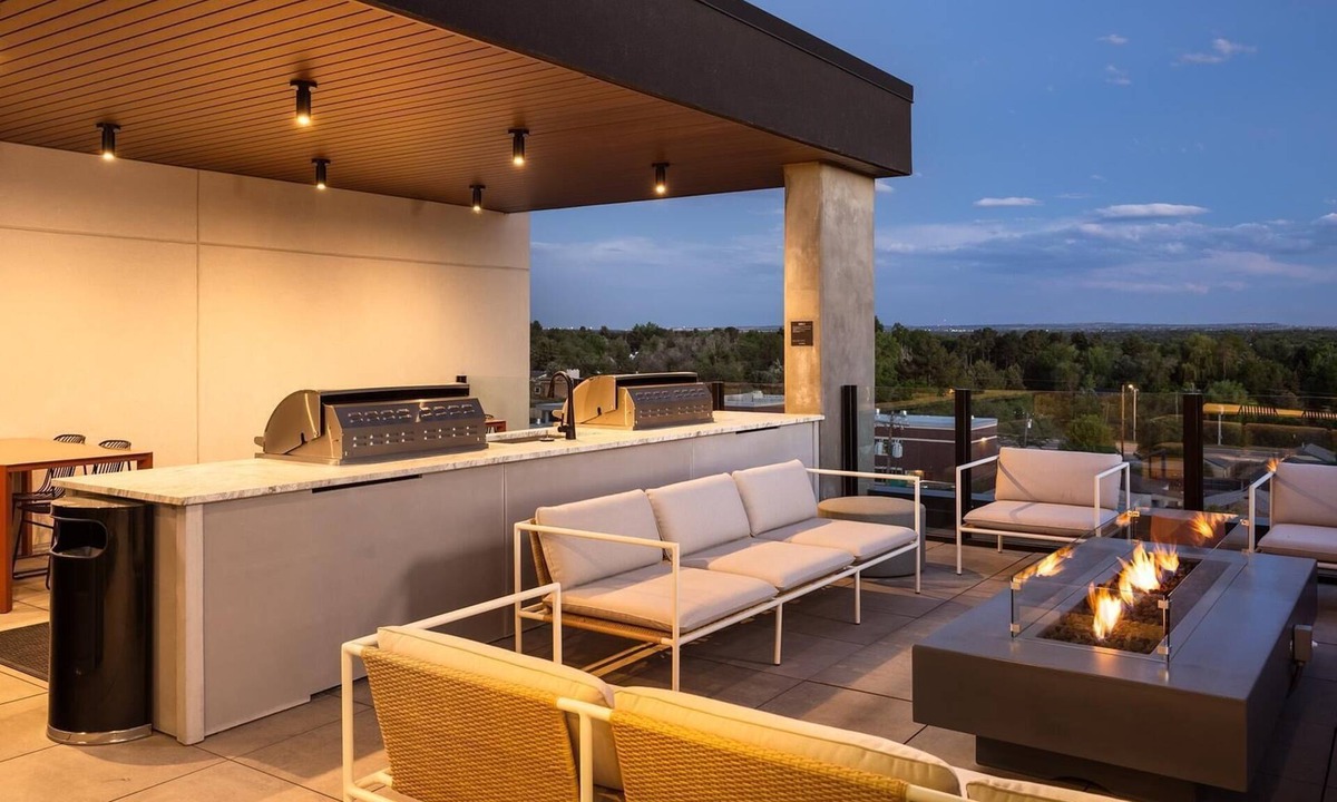 Englewood Apartment | Landing | Amazing 2BD, Gym, Rooftop Lounge