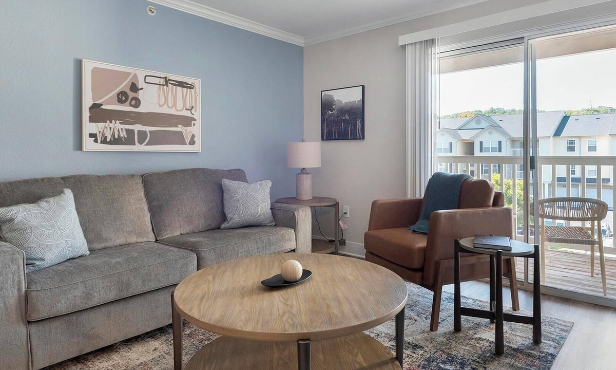 Eureka Apartment | Landing | Beautiful 2BD, Gym, Pool