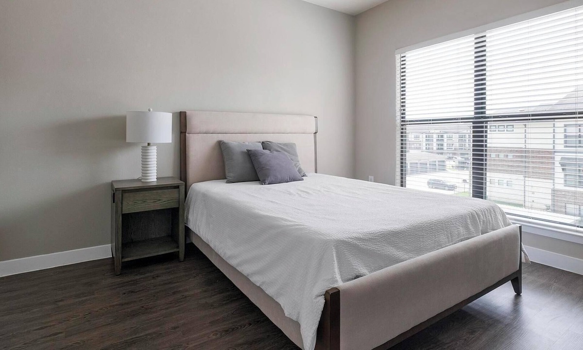 Katy Apartment | Landing | Chic 1BD, Pool, Courtyard