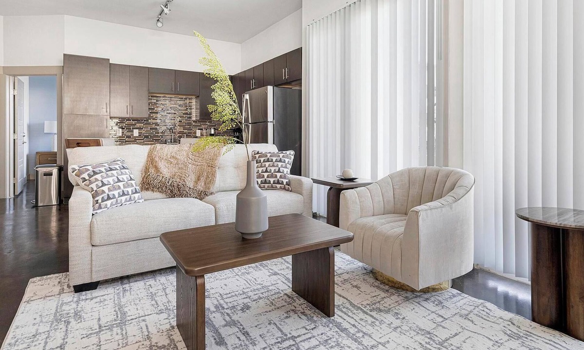 Waco Apartment | Landing | Chic 2BD, Gym