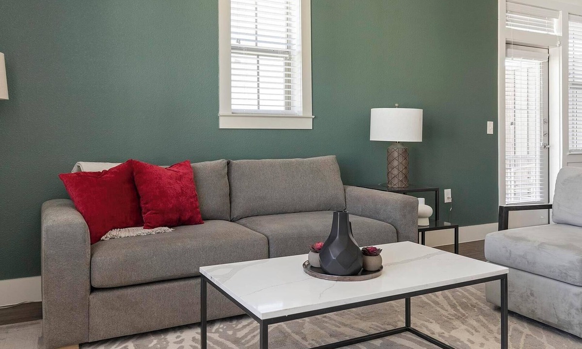 Stone Oak Apartment | Landing | Incredible 1BD, Pool, Gym