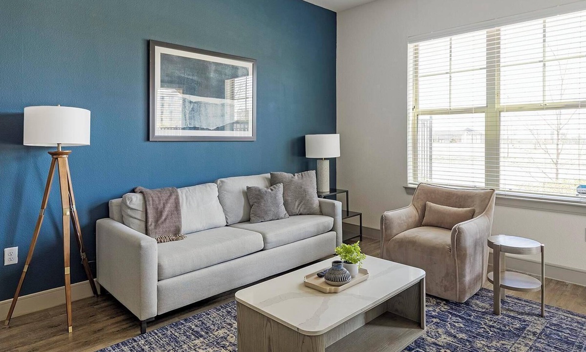 Denton Apartment | Landing | Modern 1BD, Courtyard, Gym
