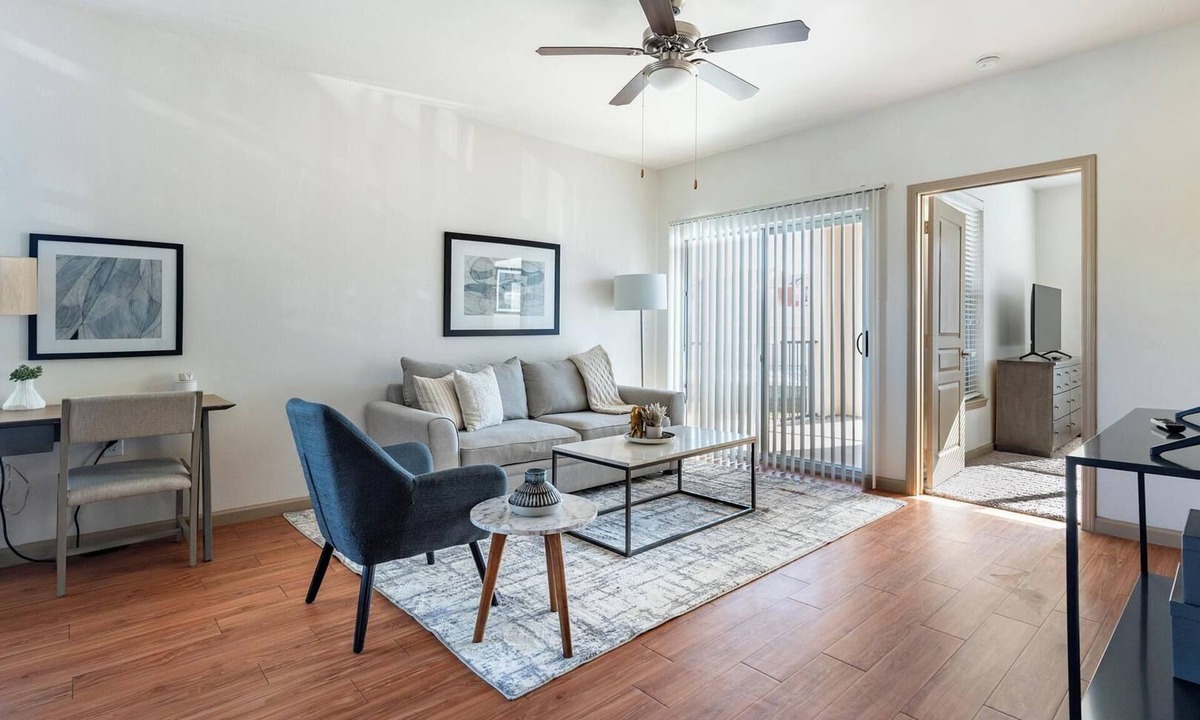 Fort Worth Apartment | Landing | Modern 1BD, Gym, Rooftop Lounge