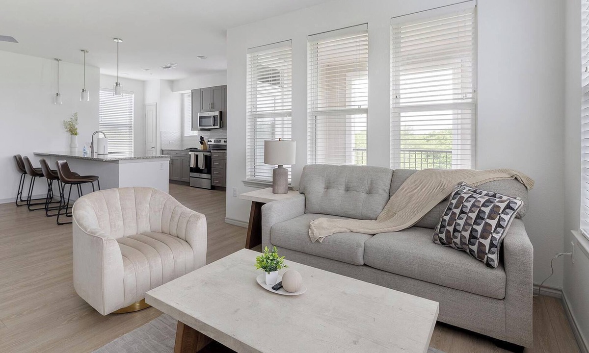 Red Oak Apartment | Landing | Modern 2BD, Gym