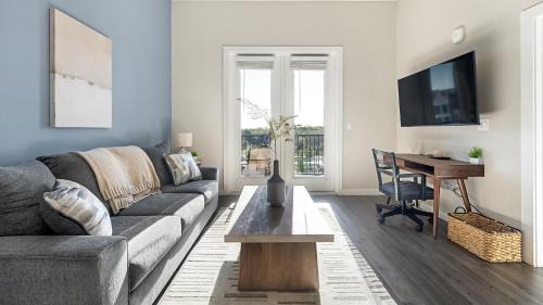 Salado Apartment | Landing Spectacular 1BD Gym Clubhouse