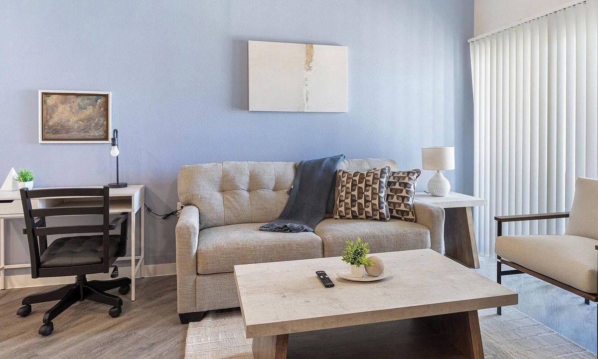 Corinth Apartment | Landing | Spectacular 1BD, Gym, Pool