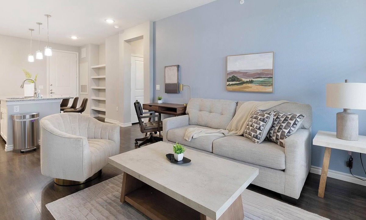 Red Oak Apartment | Landing | Spectacular 2BD, Gym