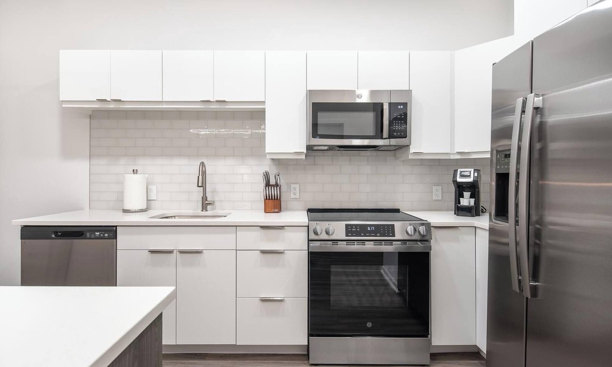 Downtown Kansas City Apartment | Landing | Spectacular 1BD, Gym, Yoga Studio