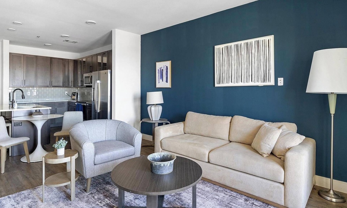 Denton Apartment | Landing | Stunning 1BD, Courtyard, Gym