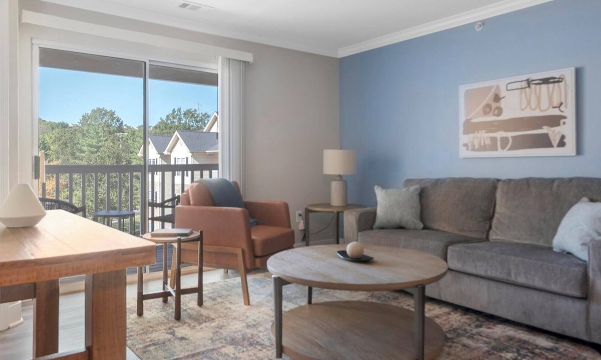 Eureka Apartment | Landing | Stunning 2BD, Clubhouse, Gym
