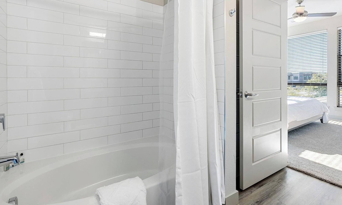 Firestone Apartment | Landing | Stunning 2BD in Firestone