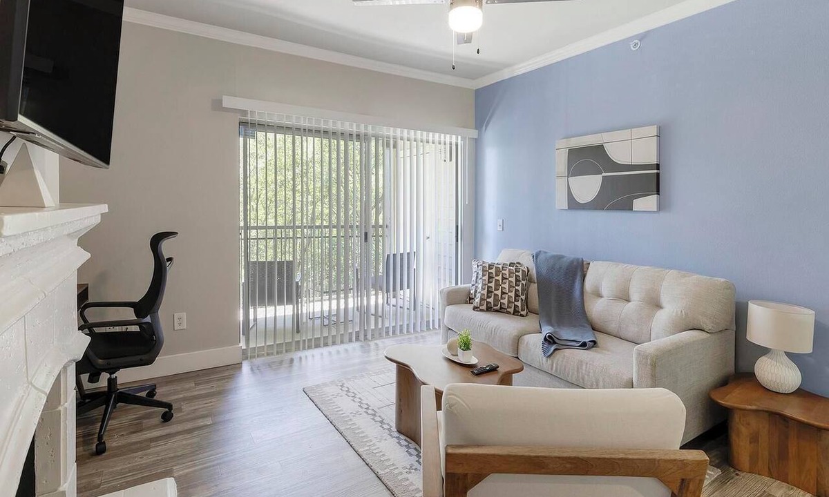 Fort Worth Apartment | Landing | Stunning 2BD in Cityview