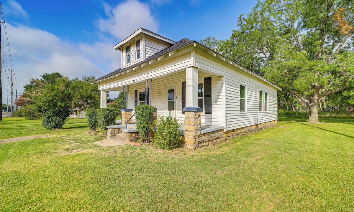 McAlester House | Large Yard & Grill: Family Home in McAlester!