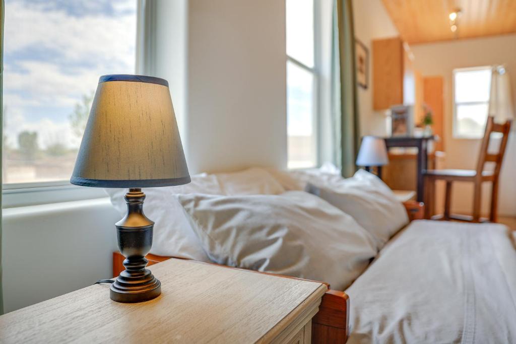 Mesilla Park Apartment | Las Cruces Studio ~ 3 Mi to NMSU!