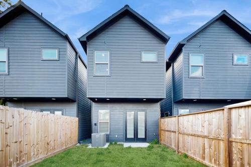 Spring Branch Central House | Laverne Hideaway