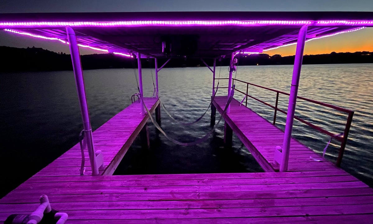Granbury House | Lazy Days Lakefront Retreat Lake Granbury home, yard, dock-lift, covered parking