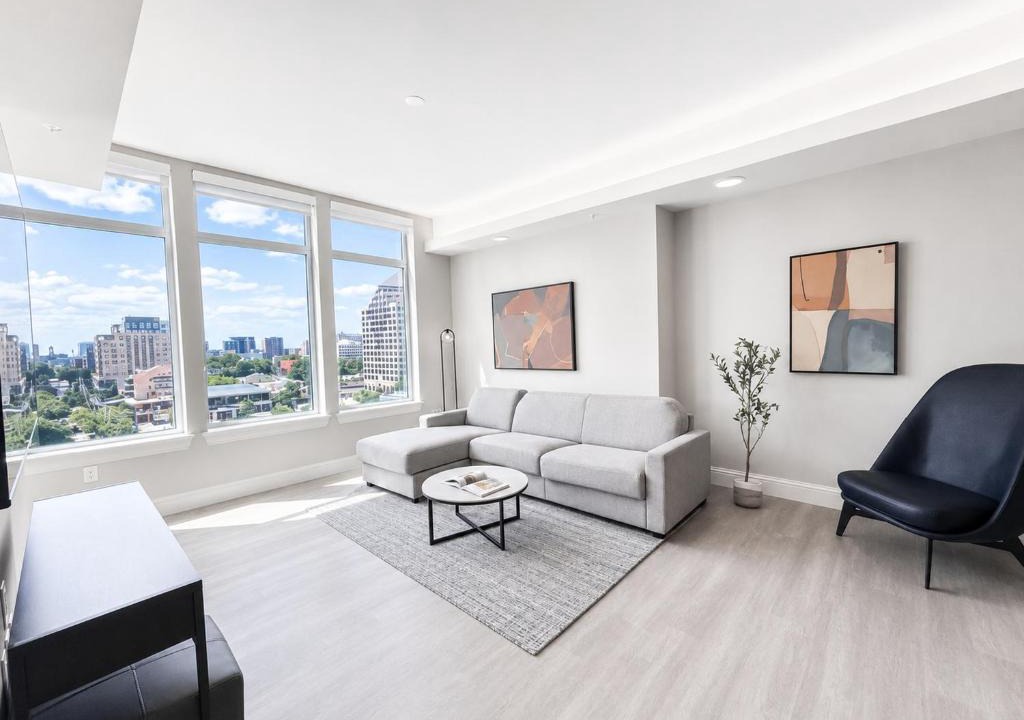 Uptown Apartment | Level Dallas Uptown