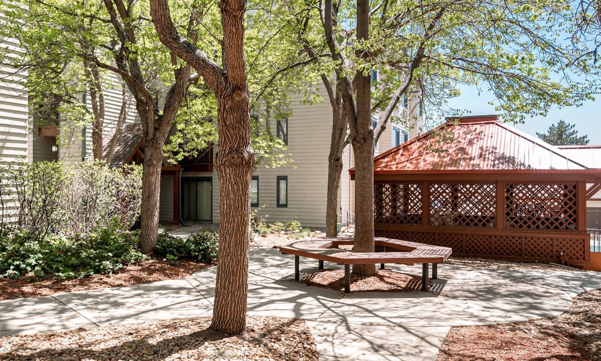 Greenwood Village Condo | Light Rail Nearby | Sleeps 2 | DTC/Boston Commons