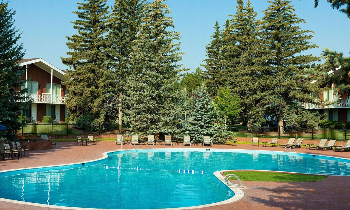 Cheyenne Hotel | Little America | King Pool | Oversized Privacy, Lodge Feel | 2 Units