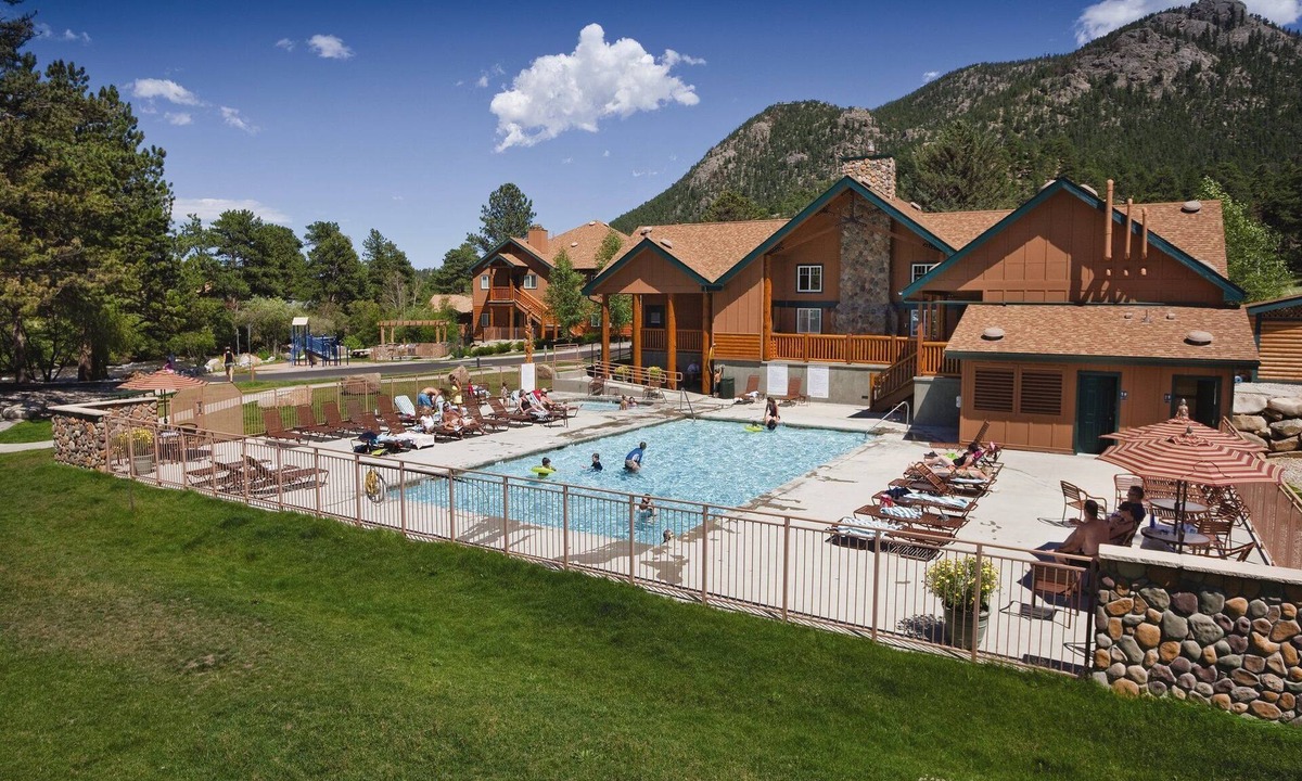 Estes Park Resort | Located on the Big Thompson River!